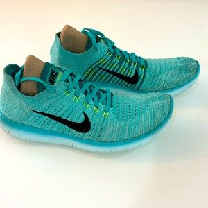 Nike Women’s Free RN Fly Knit Turquoise Teal
